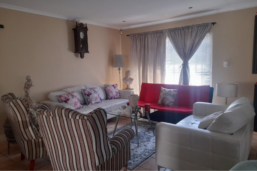 3 Bedroom Property for Sale in Vredelust Western Cape